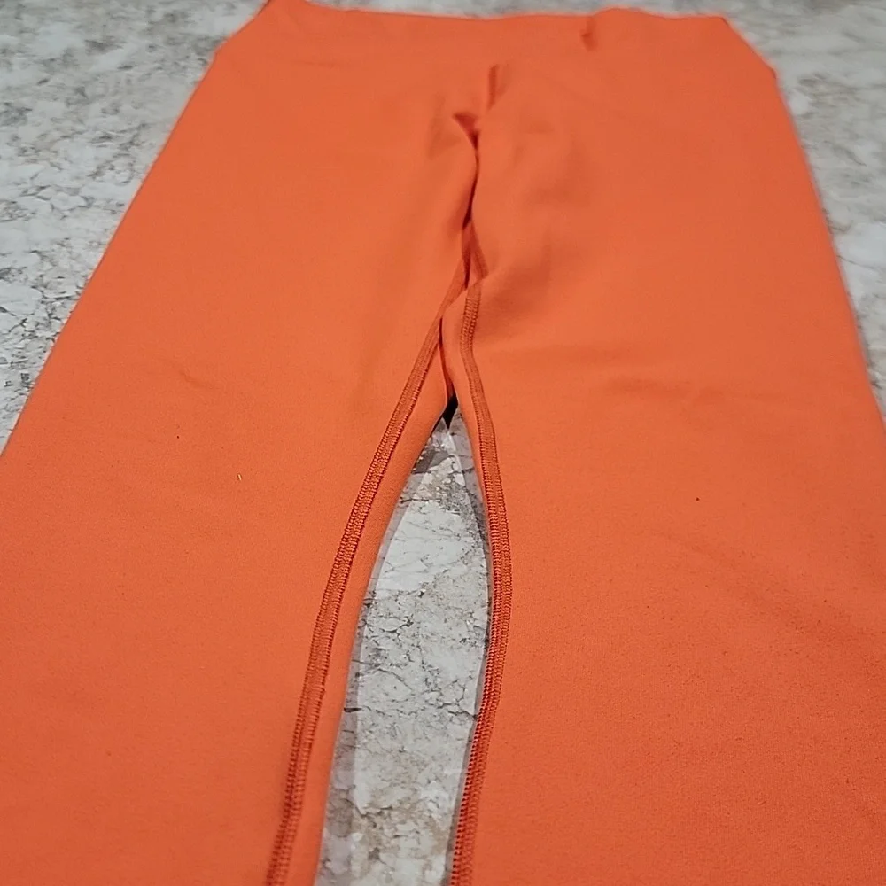 Fabletics - Picture 2 of 4